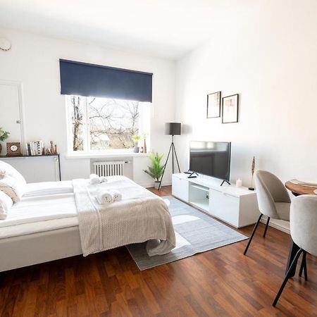 2Ndhomes Cozy Helsinki Center Studio With Park View Dış mekan fotoğraf